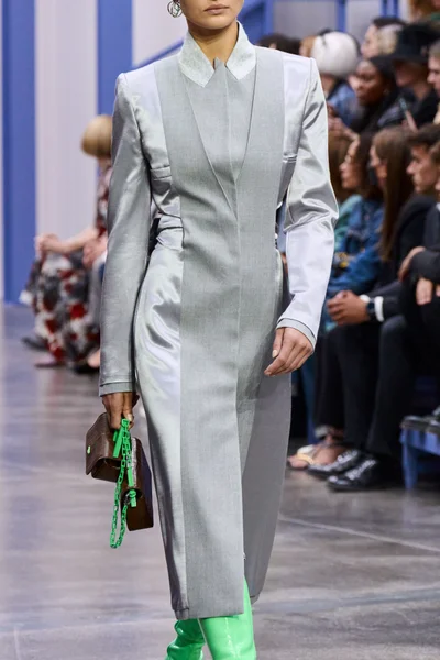 Look 106
